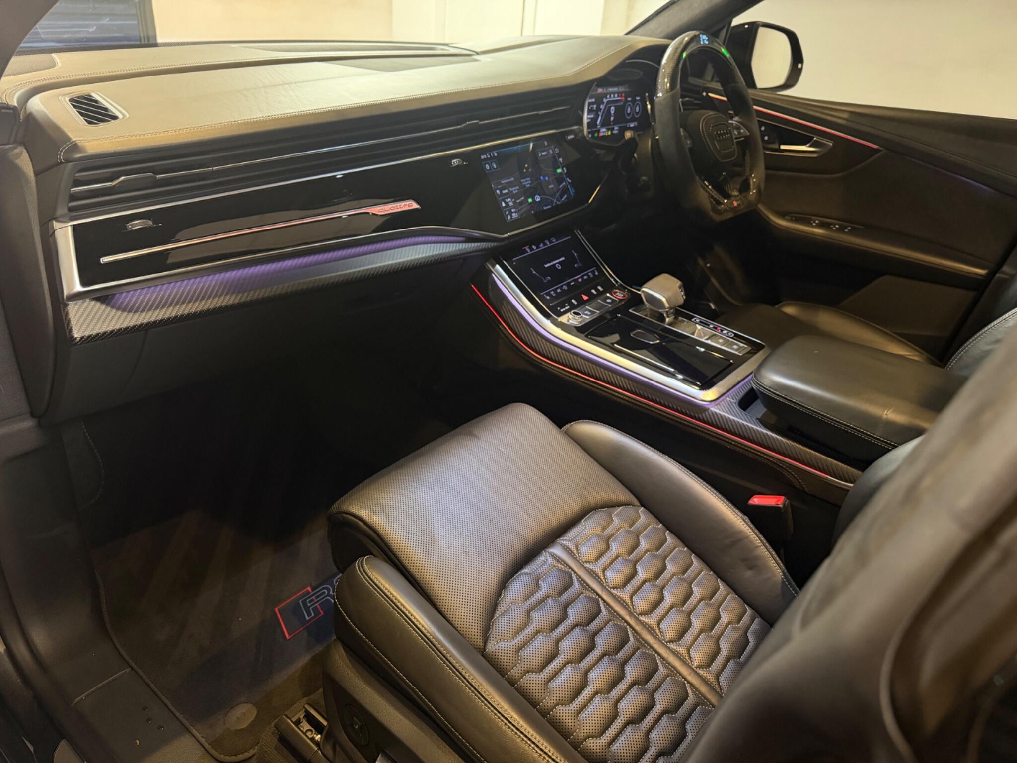 Audi RSQ8